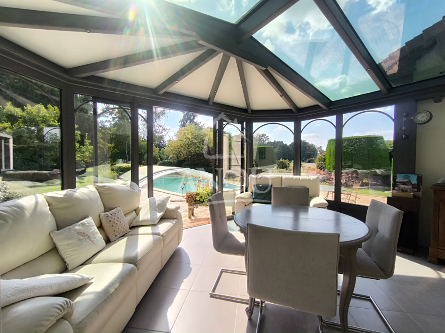 Photo Propriété  rénovée 5 Chambres, Piscine et Environnement Calme image 2/6