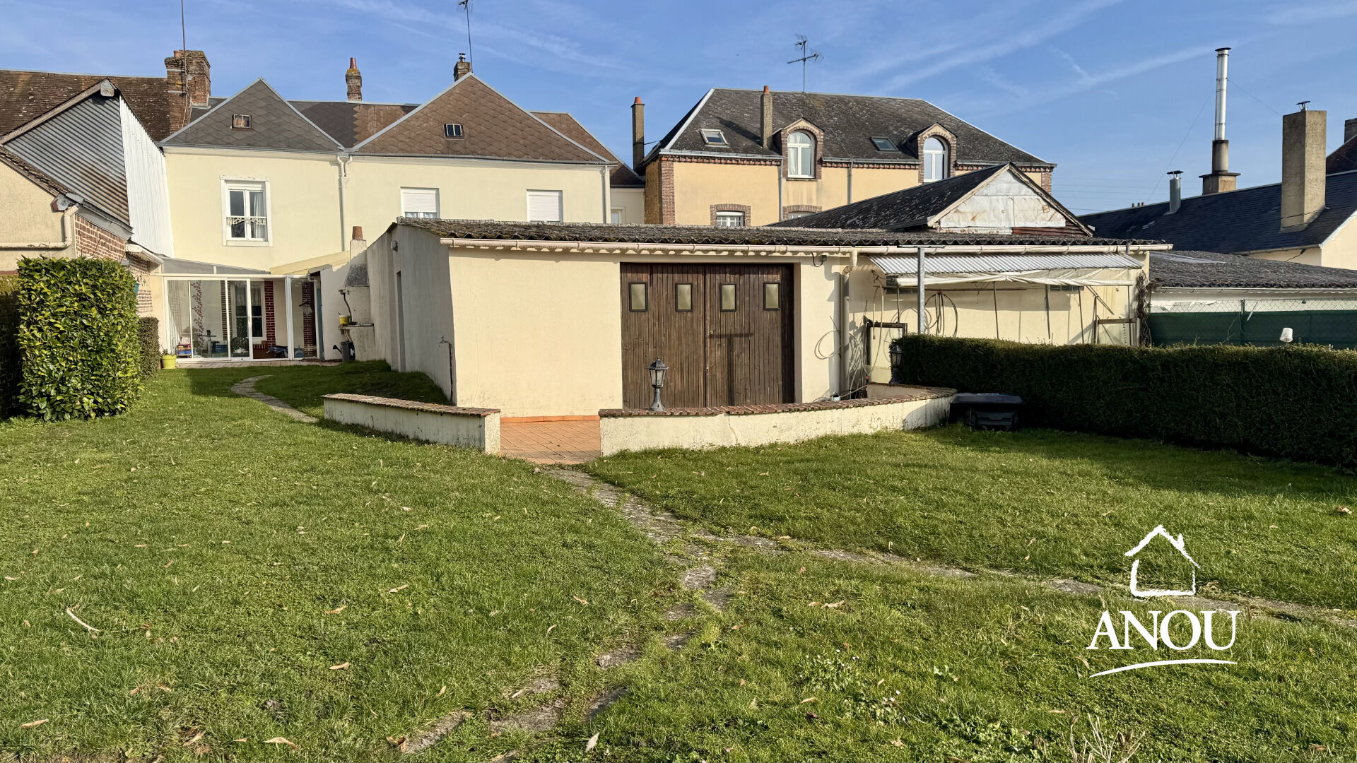 INVESTISSEMENT : MAISON 4 CHAMBRES, APPARTEMENT LOUÉ ET STUDIO INDÉPENDANT