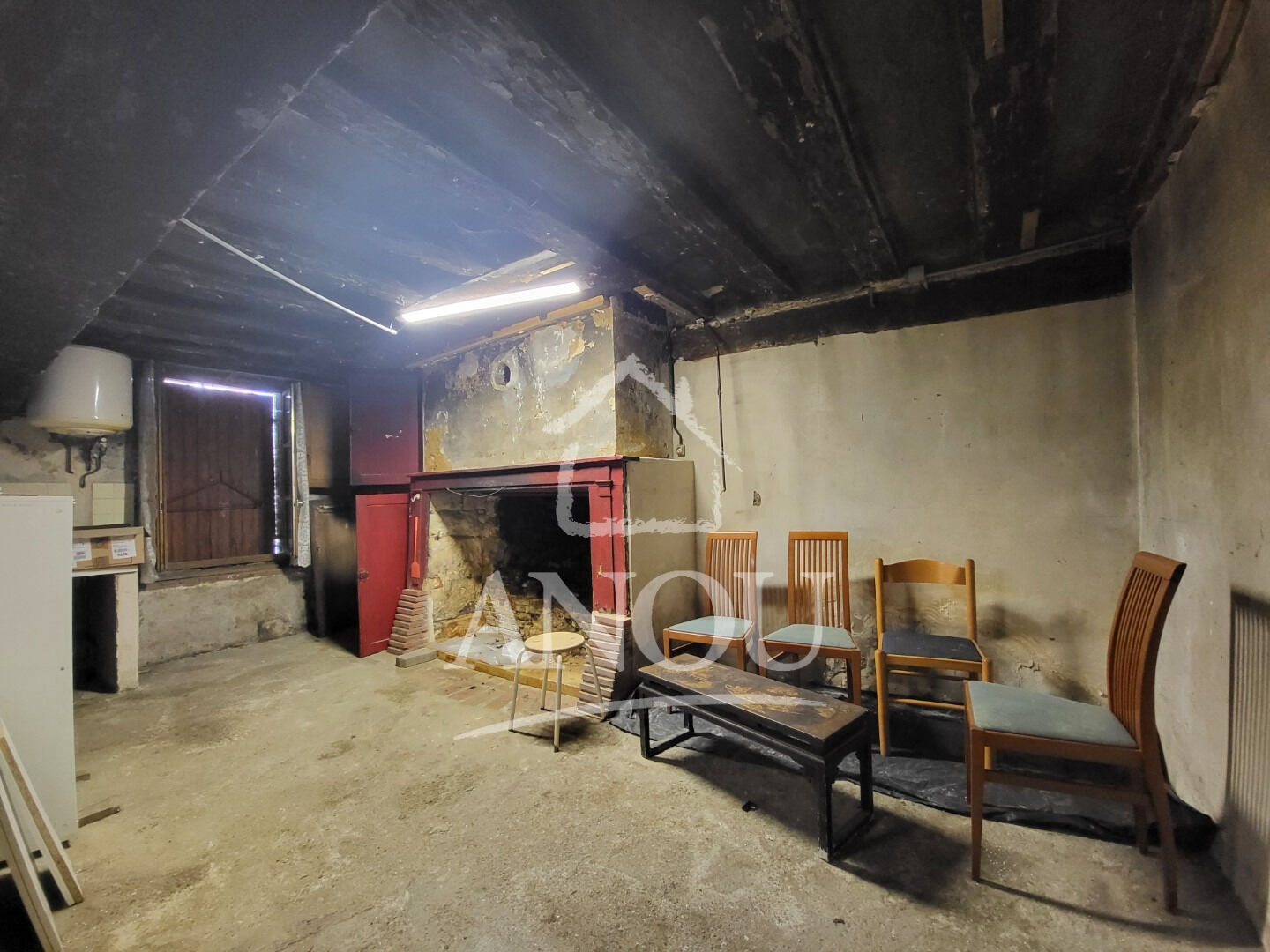 Photo MAISON DE PAYS À RENOVER  DANS VILLAGE AVEC COMMERCES image 2/6