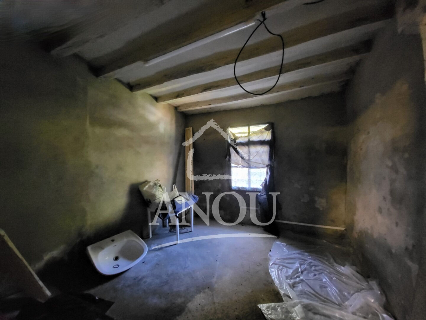 Photo MAISON DE PAYS À RENOVER  DANS VILLAGE AVEC COMMERCES image 4/6