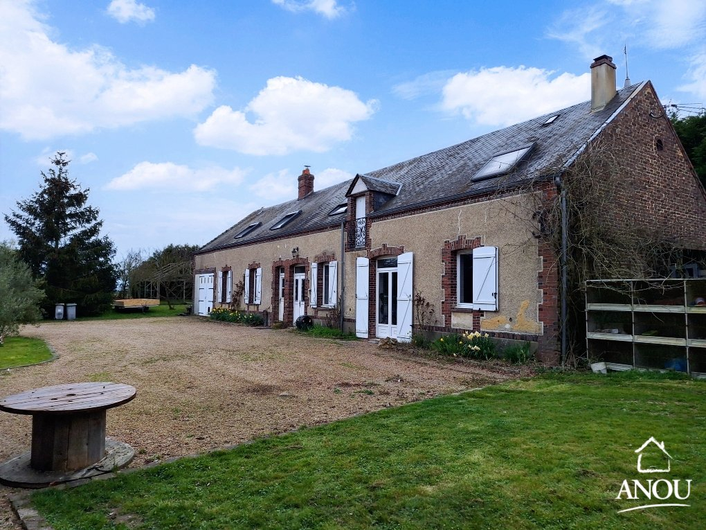 LONGERE FAMILIALE  AU CALME à seulement 1h30 de PARIS