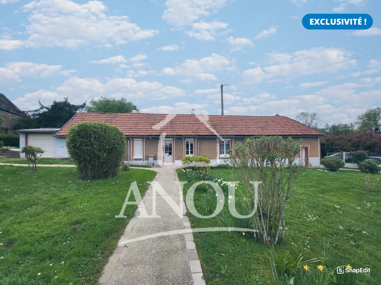 PLAIN-PIED ENTRETENU AVEC JARDIN CLOS, GARAGE - DPE C