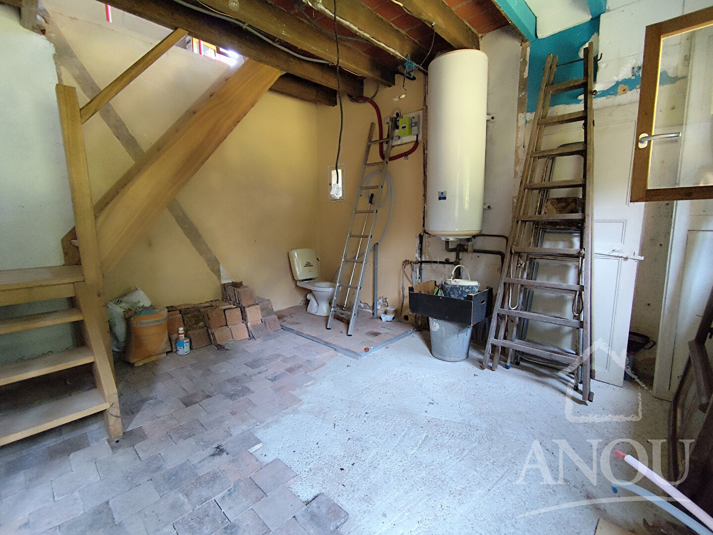 Photo MAISON AVEC DÉPENDANCES - 9000 M2 DE TERRAIN ! image 2/6