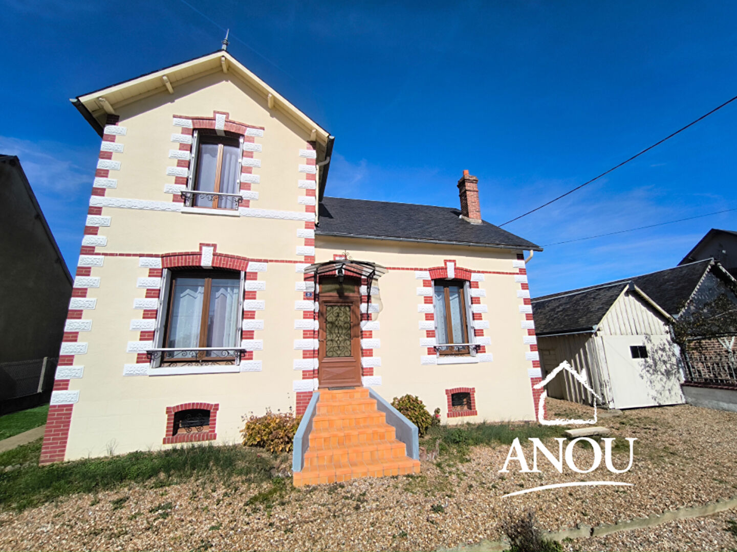 MAISON DE VILLE 3 CHAMBRES PROCHE TOUTES COMMODITÉS