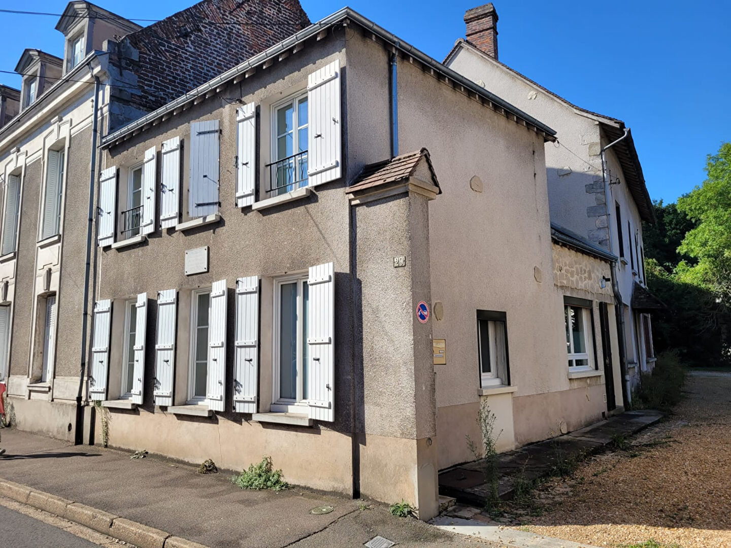 Maison 3 pièces. Centre ville. 75.83 m²