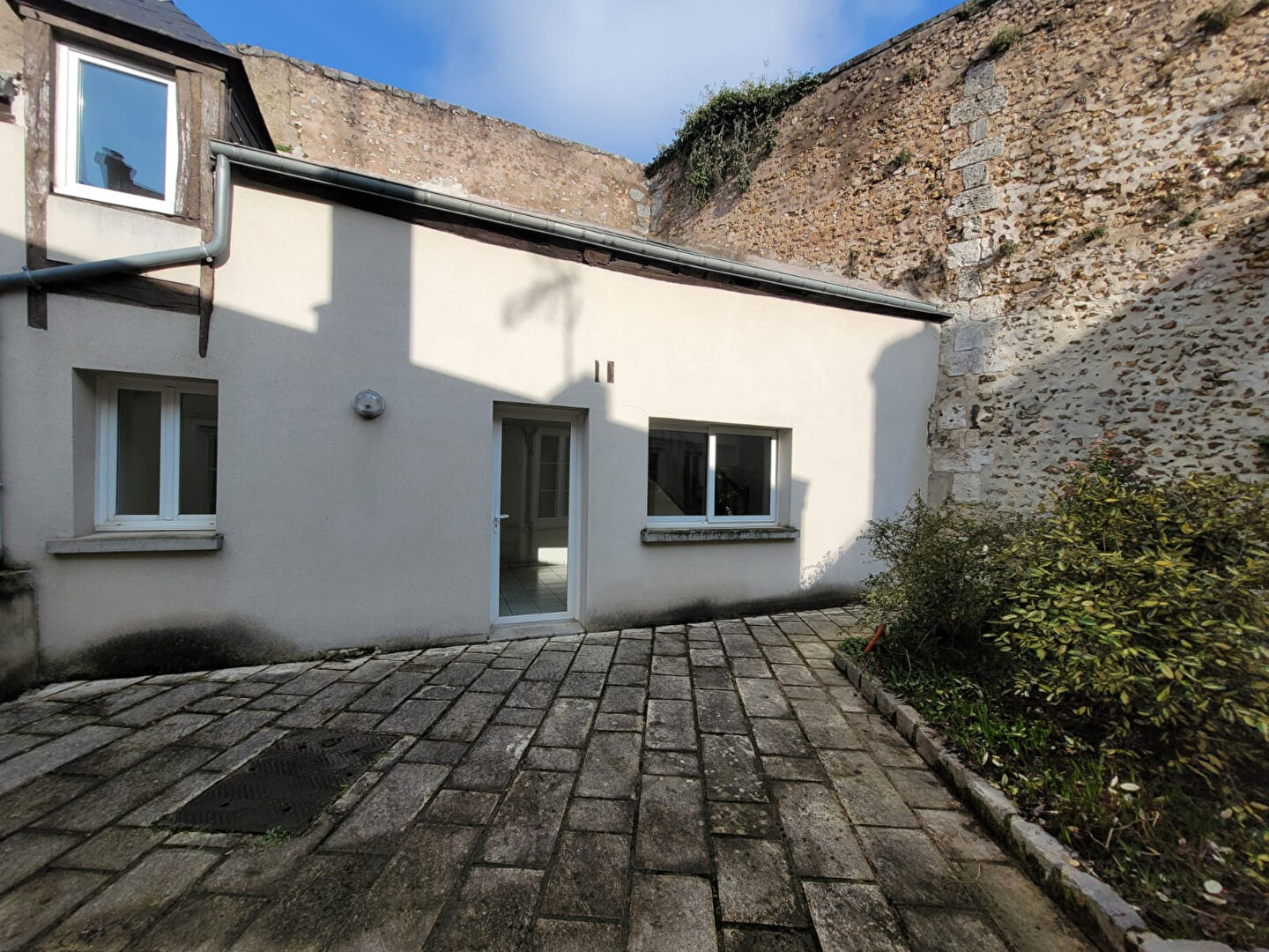 Photo Immeuble Chartres 200m² image 2/5