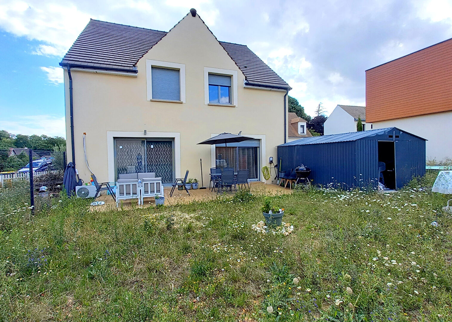 Photo CENTRE-VILLE A PIEDS ! image 1/6