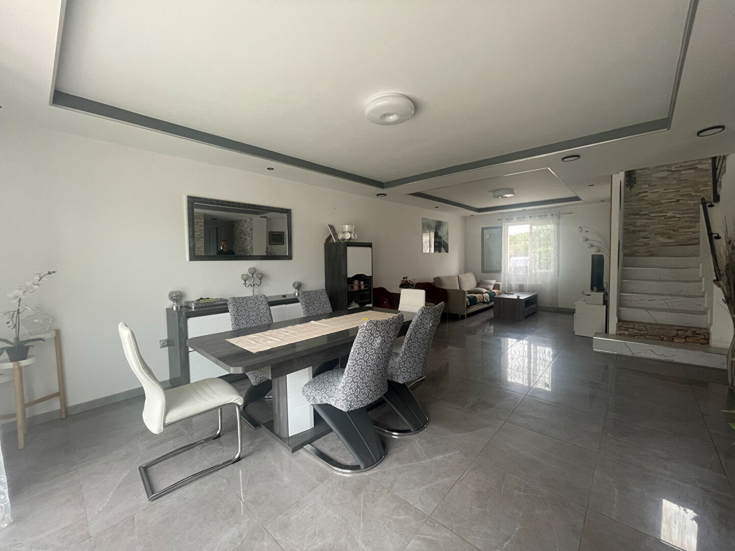 Photo CENTRE-VILLE A PIEDS ! image 2/6