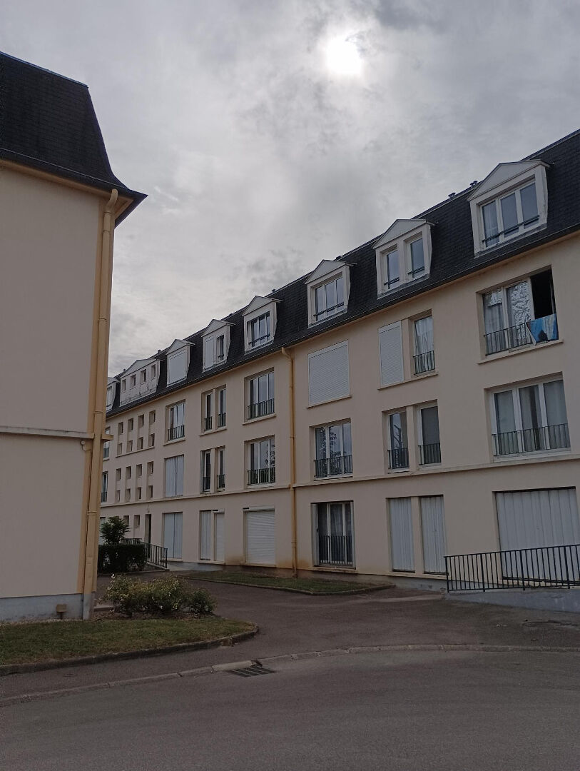 Photo COMPIEGNE STUDIO PROCHE UNIVERSITE ESCOM de 27.31 m2 image 2/4