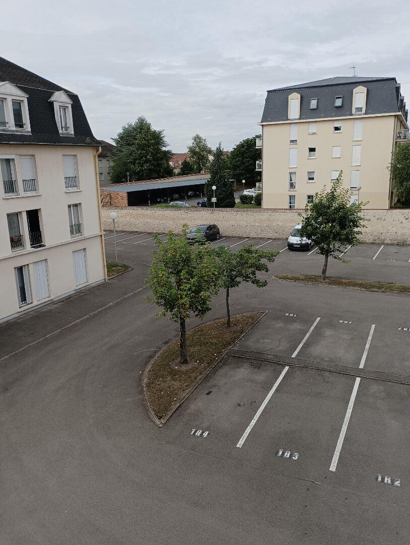 Photo COMPIEGNE STUDIO PROCHE UNIVERSITE ESCOM de 27.31 m2 image 3/4