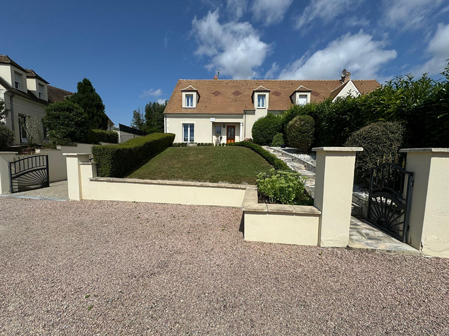 Photo LONGUEIL ANNEL Maison 6 pièce(s) 151 m2 image 2/6