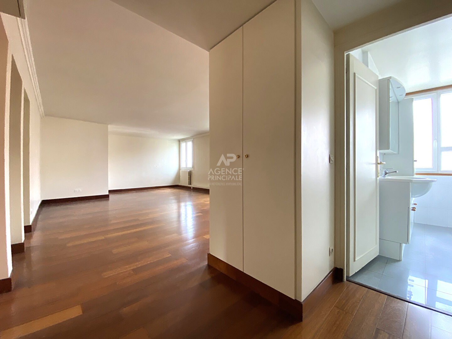 Photo Appartement Nanterre 4 pièce(s)-66 m² image 2/6