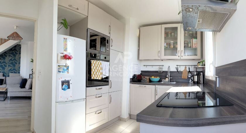 Photo Appartement meublé Nanterre 4 pièce(s) 79 m2 image 2/6
