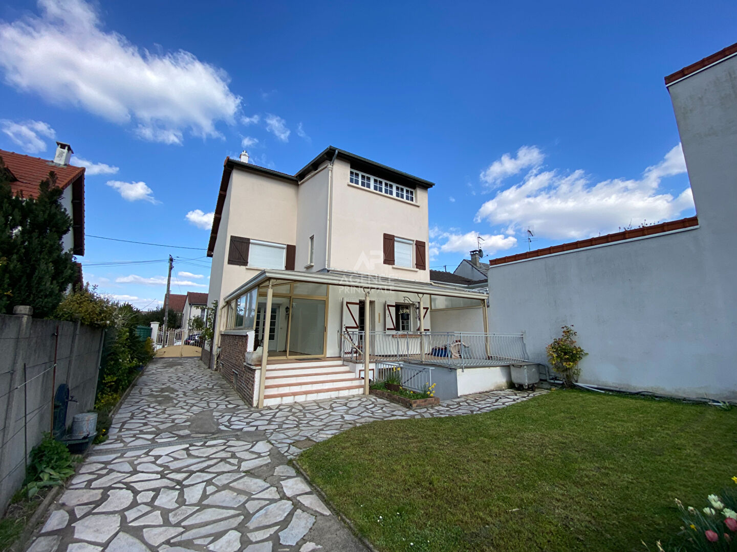 Photo Maison Nanterre 8 pièce(s) 273 m2 image 5/6