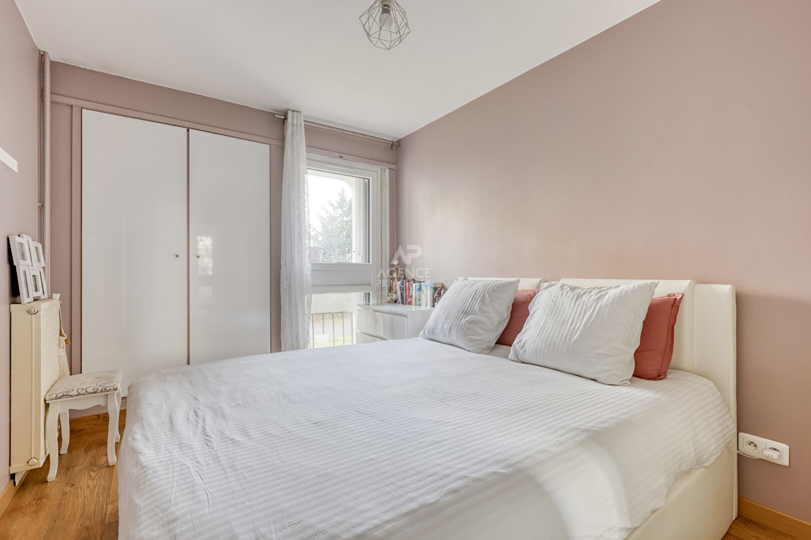 Photo Nanterre limite Rueil joli 3 pièces de 68 m² avec balcon image 6/6