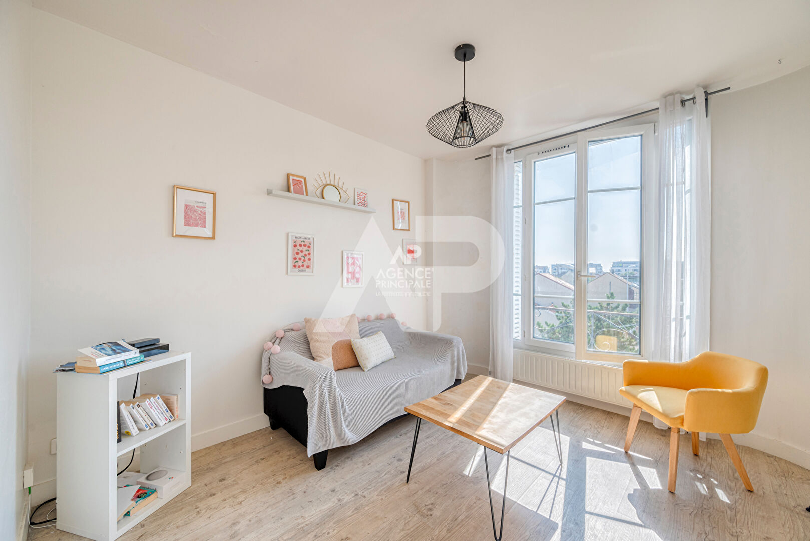 Photo Appartement  MEUBLÉ Nanterre 2 pièce(s) 44.89 m2 image 2/6