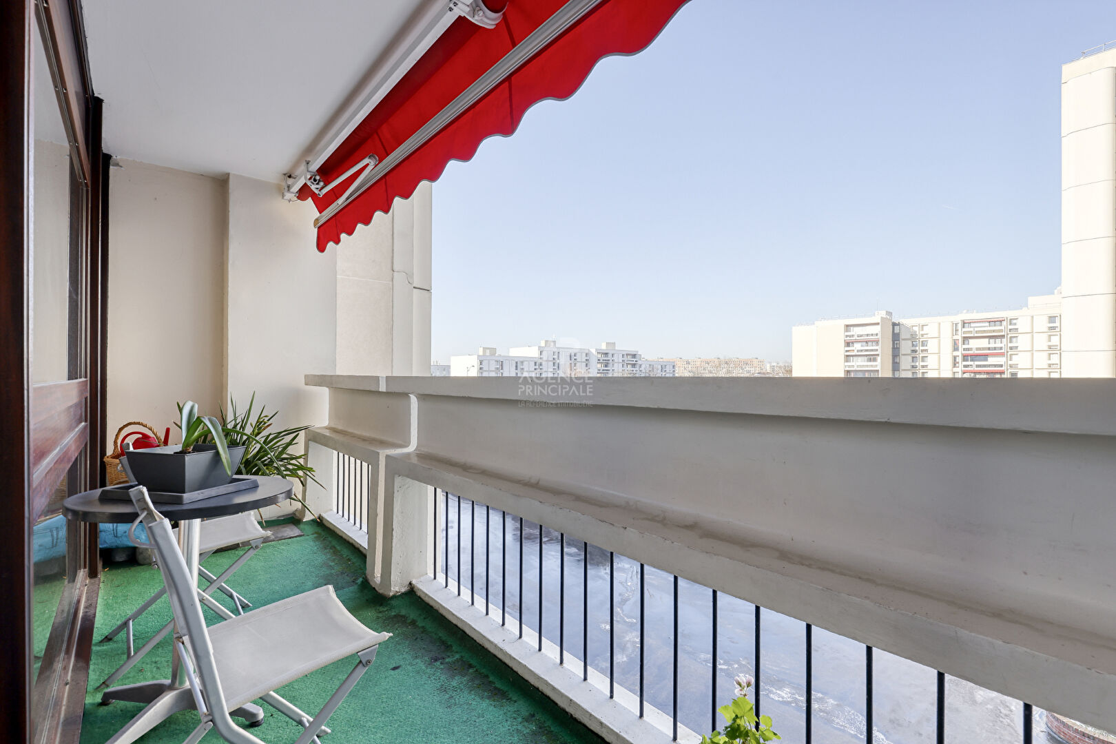 Appartement 5 pièces, 3 chambres, Nanterre limite Rueil