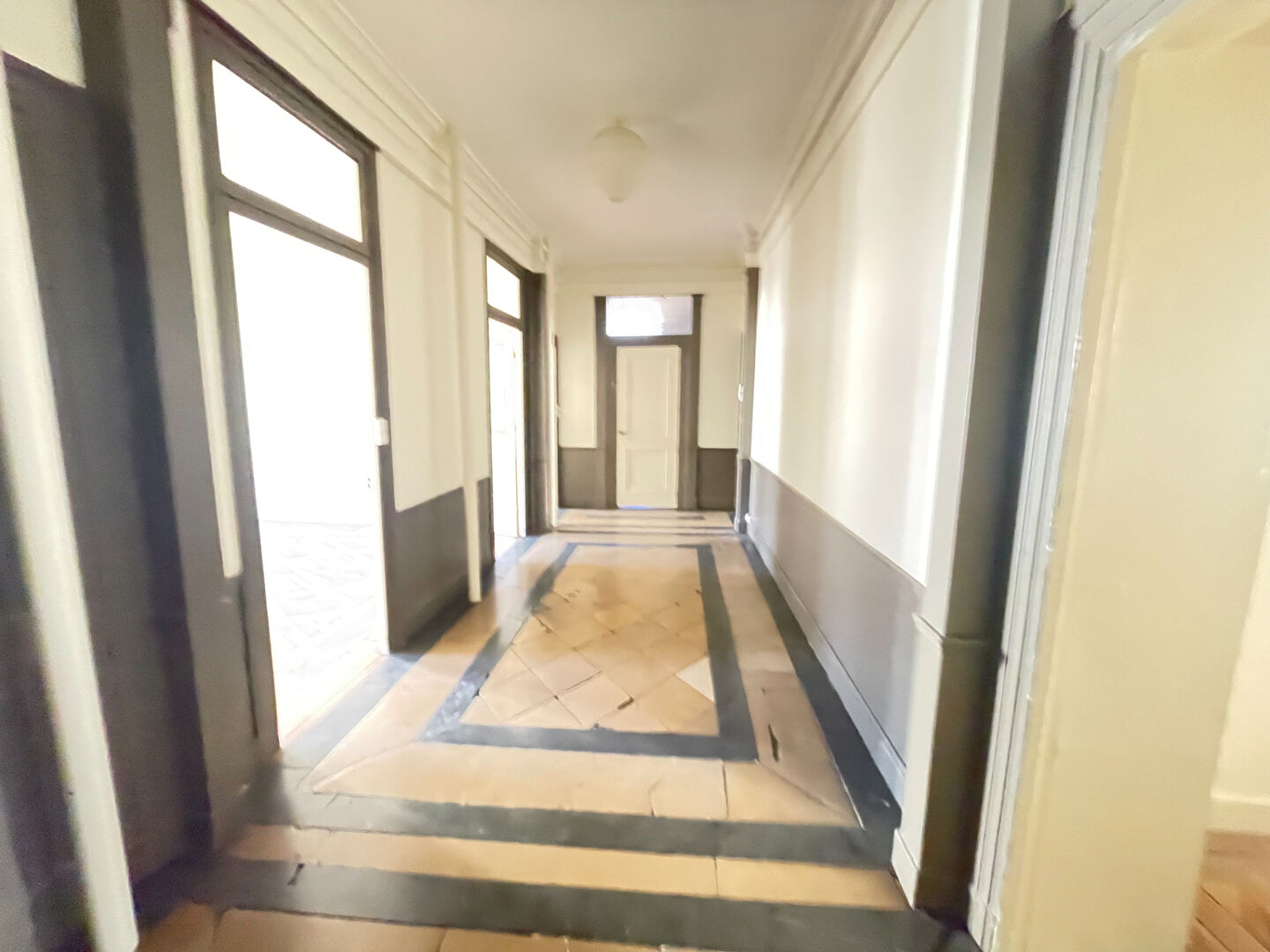 Photo A VENDRE - Appartement de 186m² - Type 6 - LYON 2 - QUARTIER AINAY, image 6/6