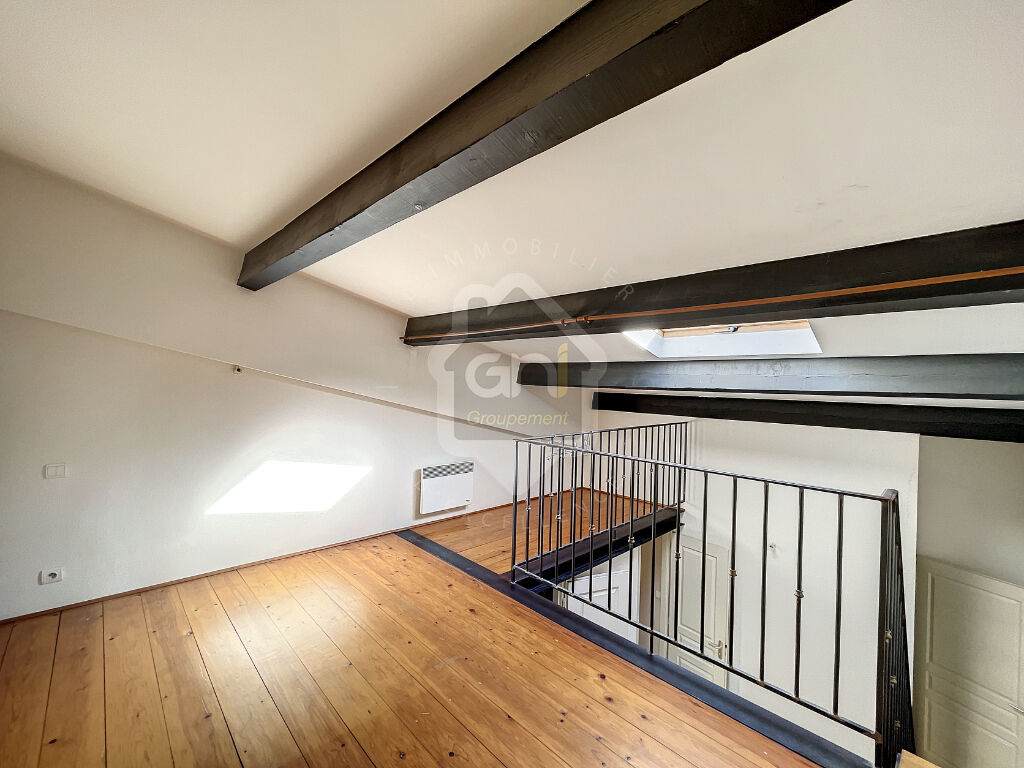 Photo Studio + mezzanine - garage image 2/4