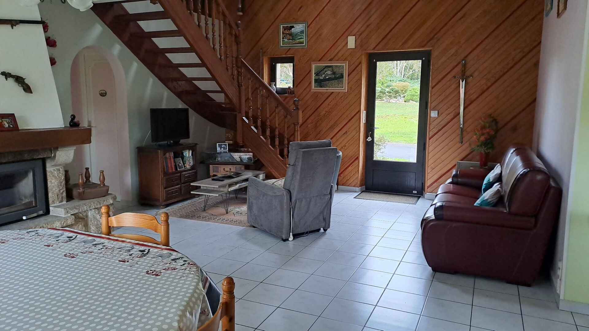 Photo GOUESNACH - Maison T5 (123 m2) avec jardin paysagé à vendre image 5/6