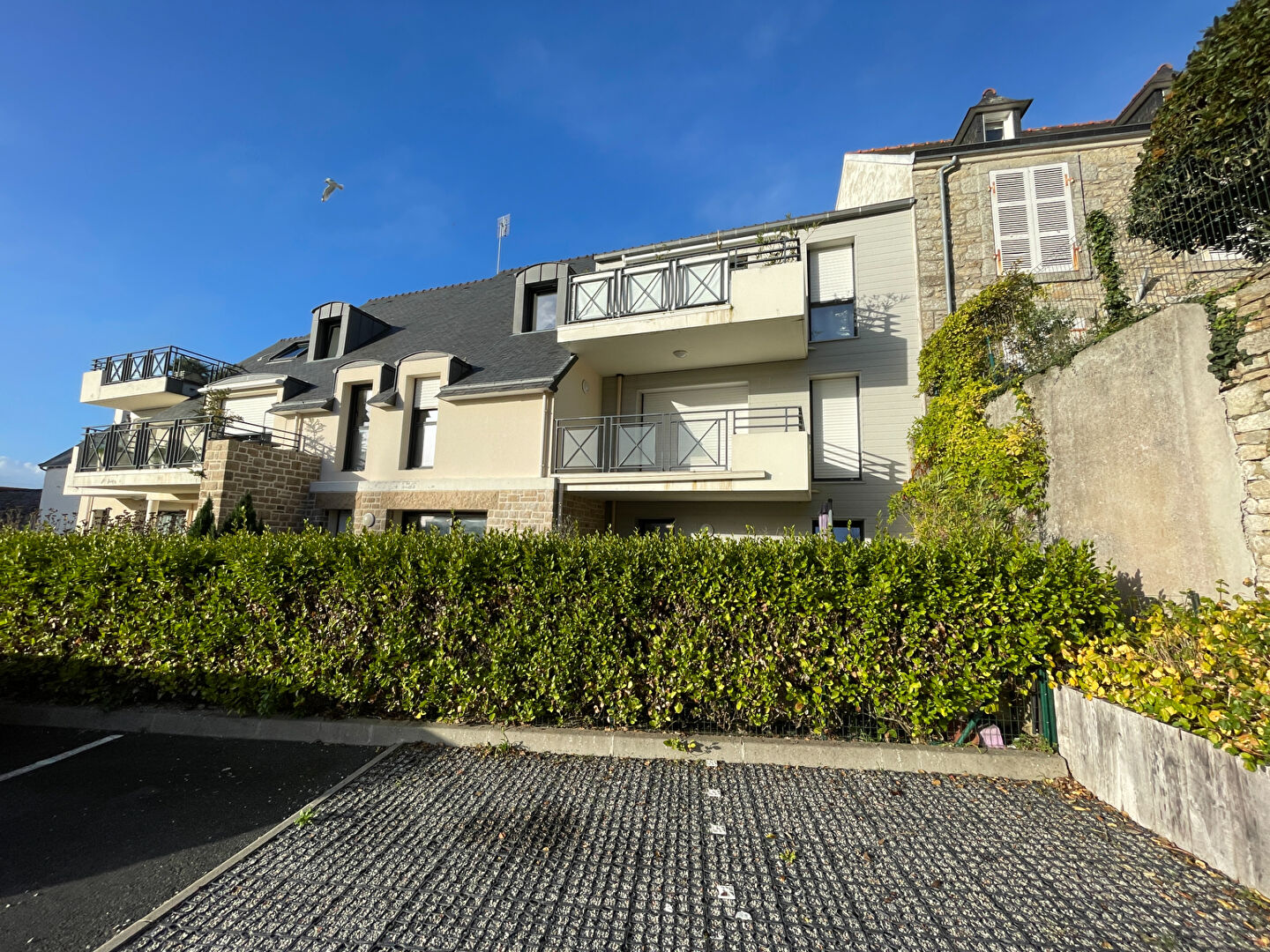 A VENDRE - BENODET - Appartement T3 avec terrasse, 2 stationnements privatifs et 1 cave