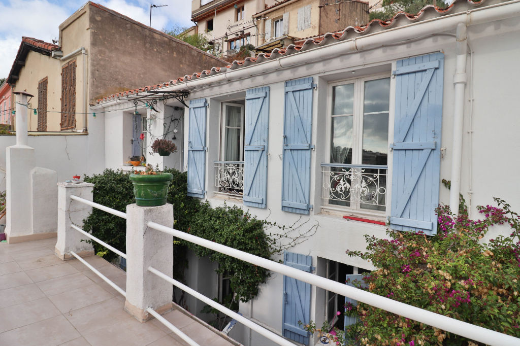 Vente Appartement de 4 pièces 72 m² - MARSEILLE 13006 | AGENCE ETOILE - MARSEILLE - AR photo1