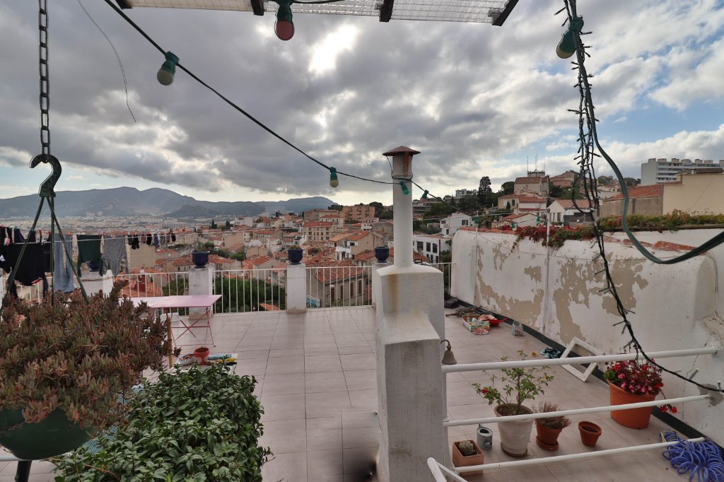 Vente Appartement de 4 pièces 72 m² - MARSEILLE 13006 | AGENCE ETOILE - MARSEILLE - AR photo3