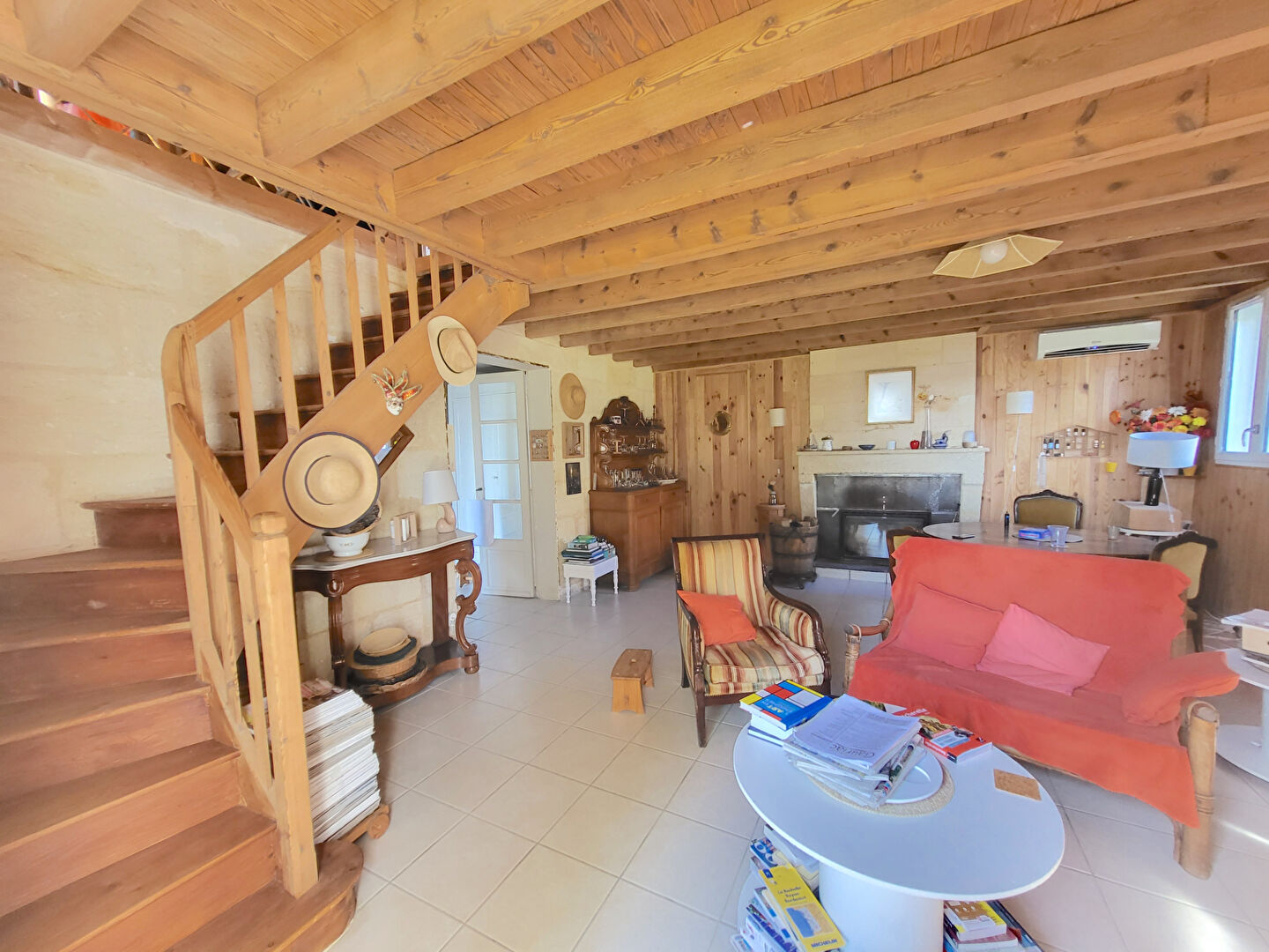 A VENDRE MAISON EN PIERRE AVEC DEPENDANCE VUE IMPRENABLE SUR LA