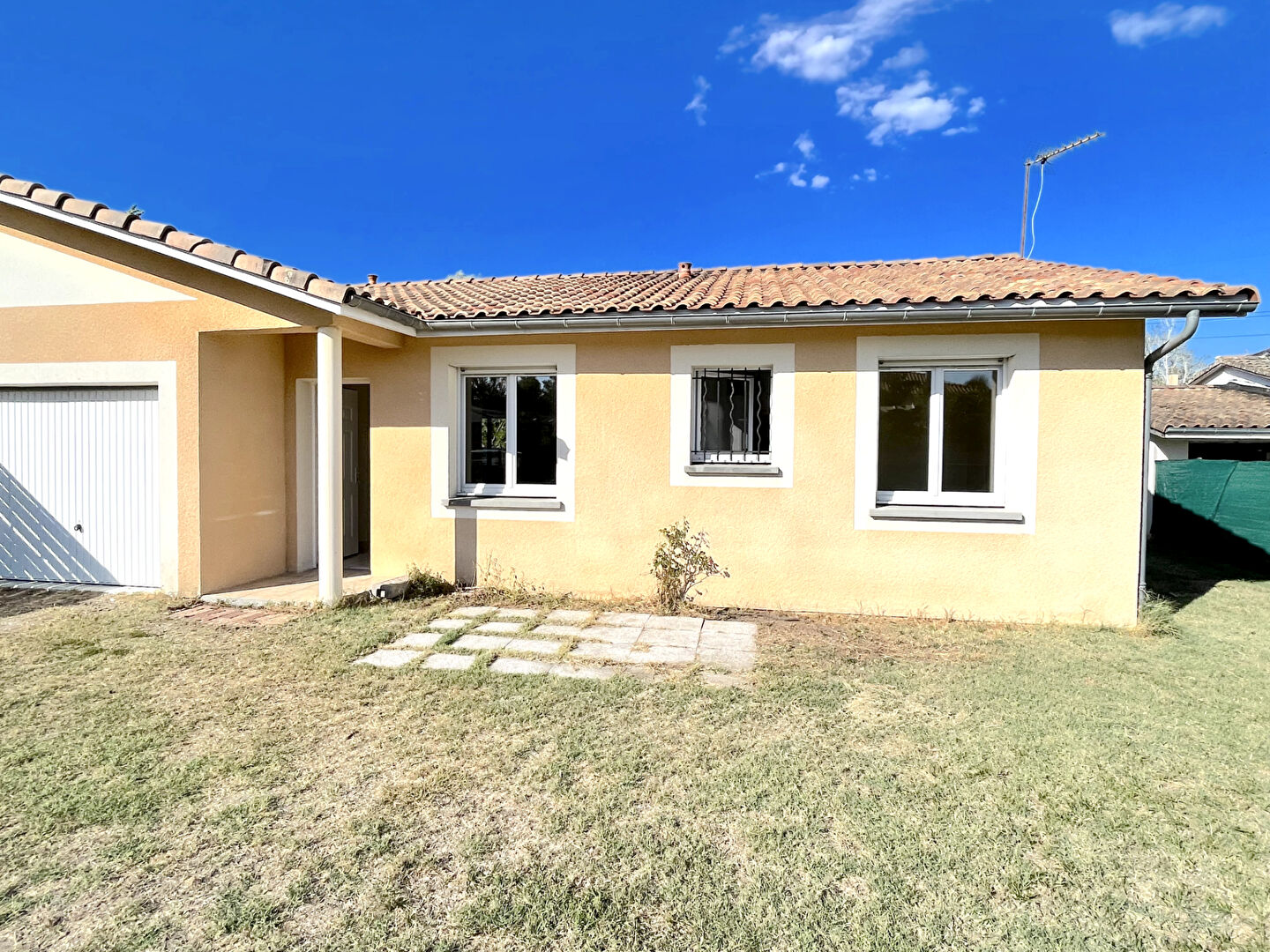 A LOUER MAISON DE TYPE 4 AVEC JARDIN ET GARAGE - SECTEUR SAINT VINCENT DE PAUL