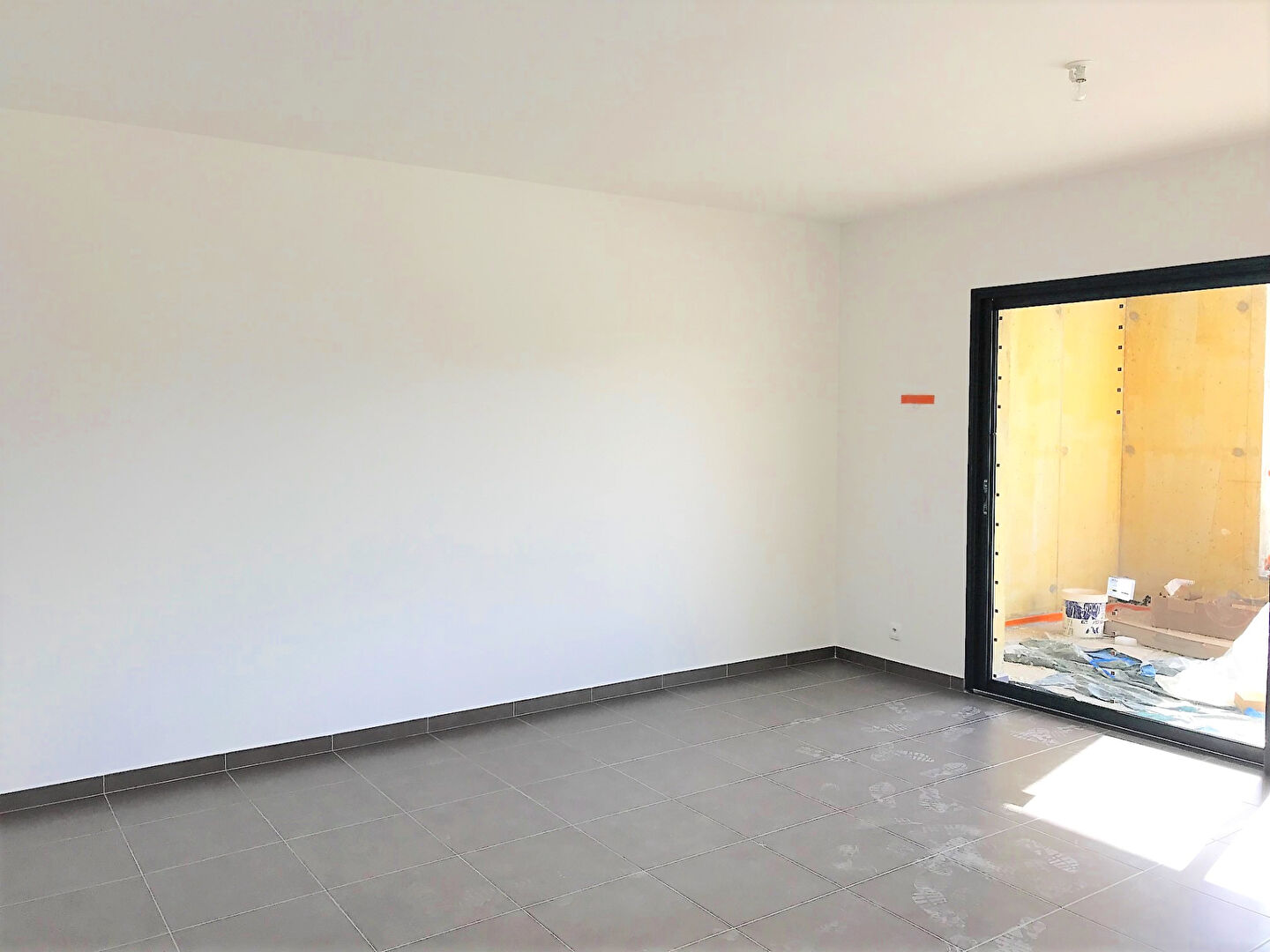 Photo A LOUER APPARTEMENT T2 AVEC GRANDE TERRASSE - LUCCIANA image 2/6