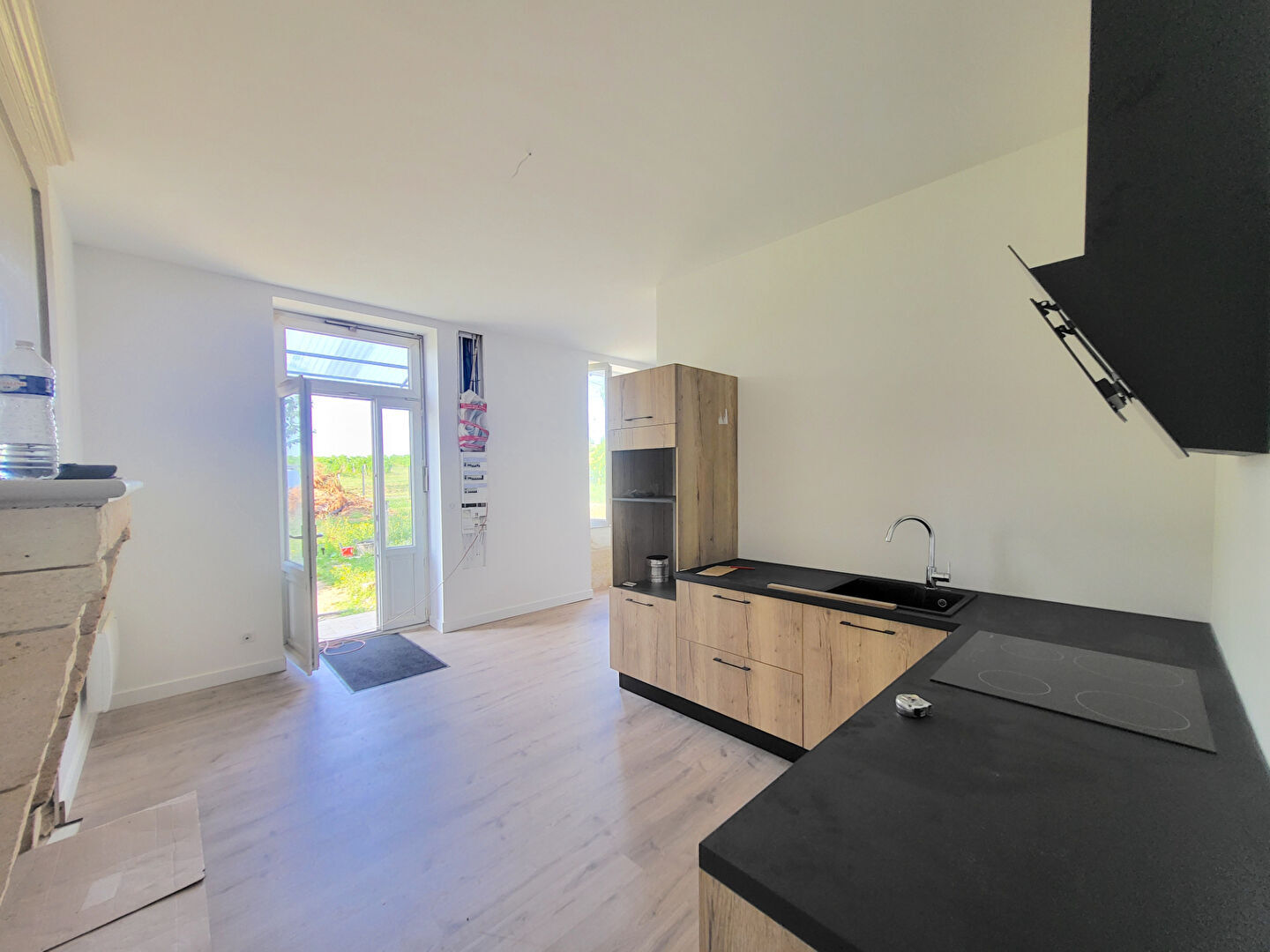 Photo A LOUER MAISON 3 CHAMBRES ET JARDIN - BOURG SUR GIRONDE image 3/6