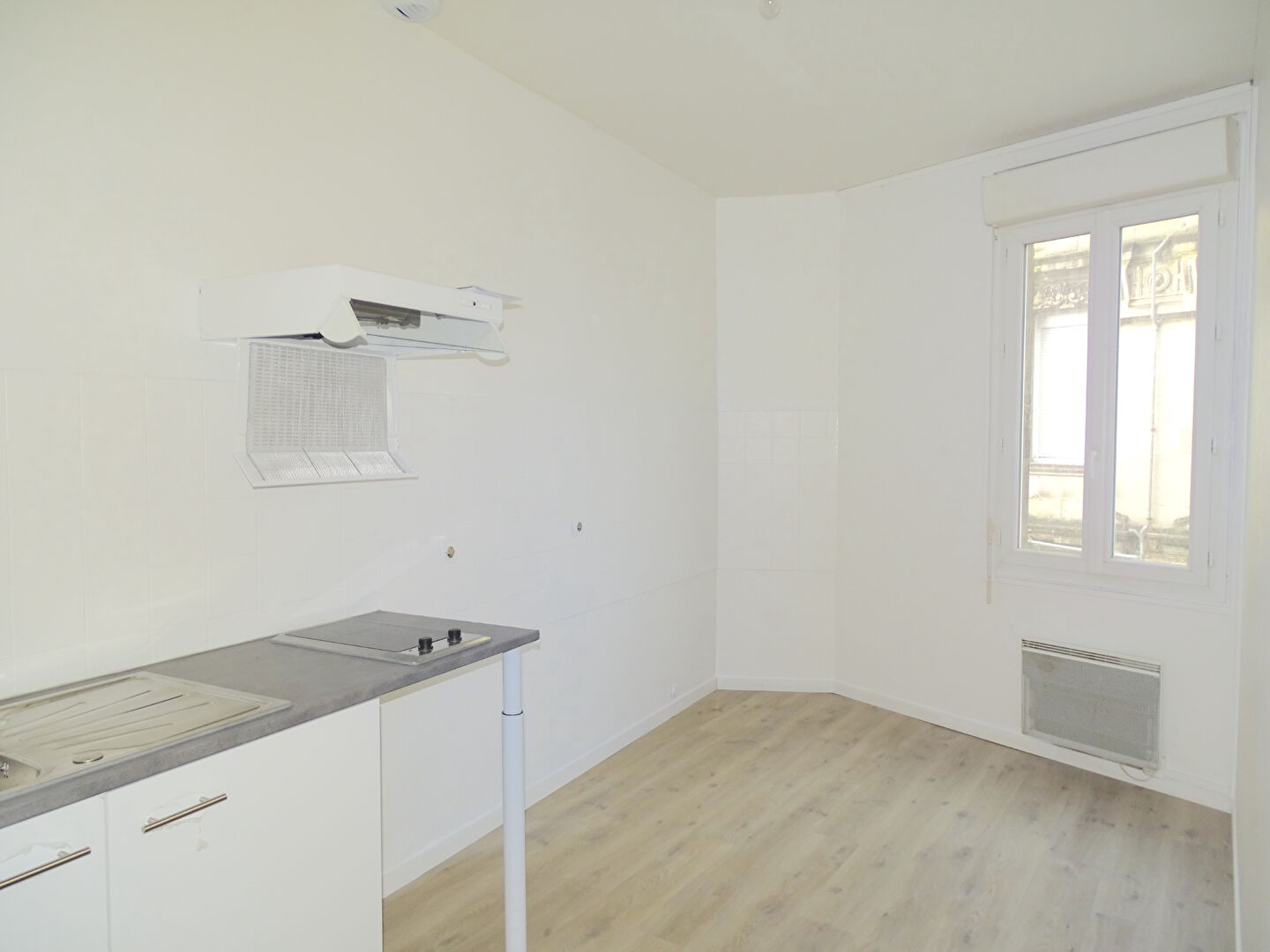 Photo A VENDRE APPARTEMENT DE TYPE 3 LOUE - SECTEUR BORDEAUX VICTOIRE / CAPUCINS image 3/6