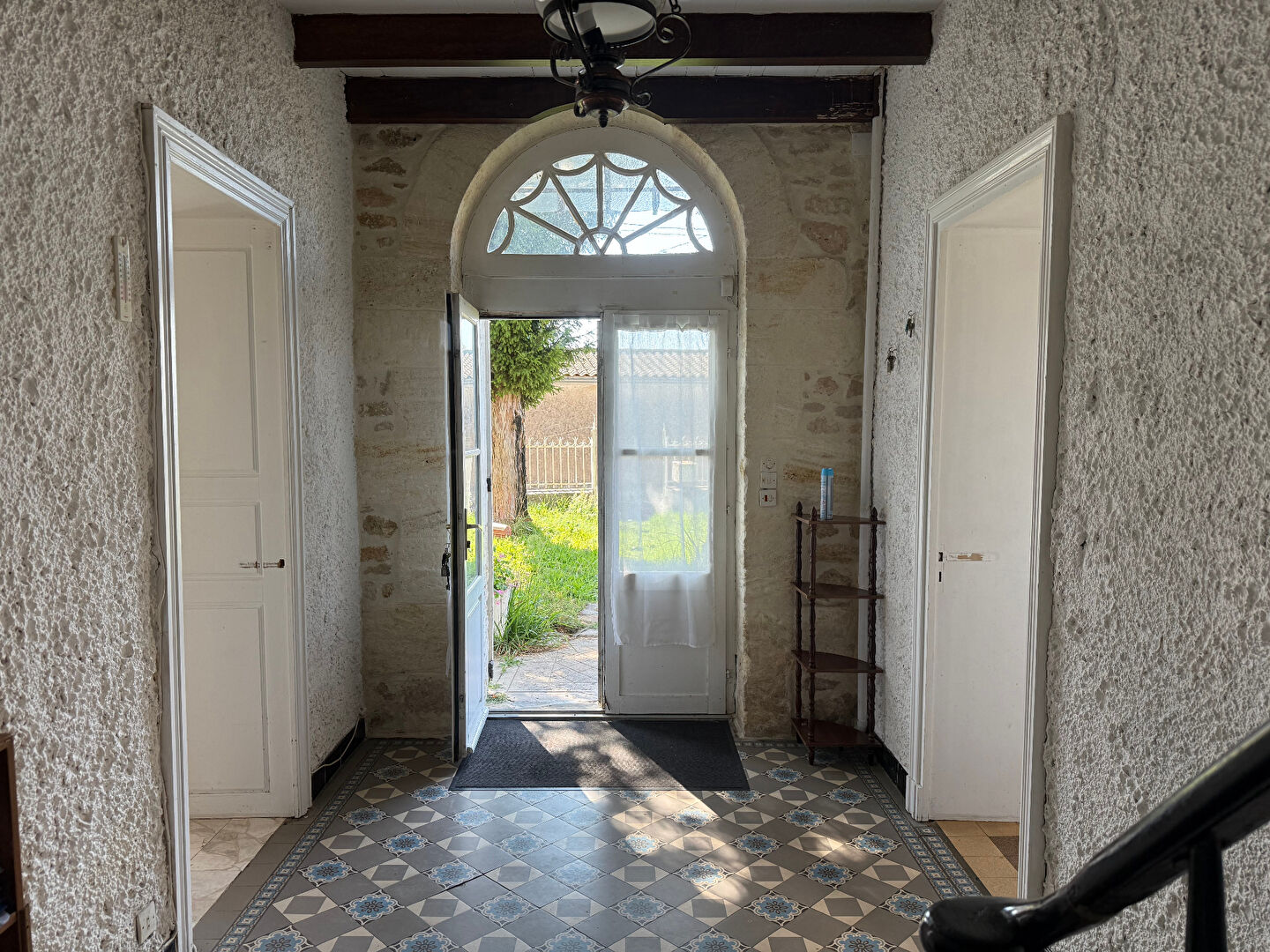 Photo MAISON A CHARME À PROXIMITÉ DES COMMODITÉS image 2/6