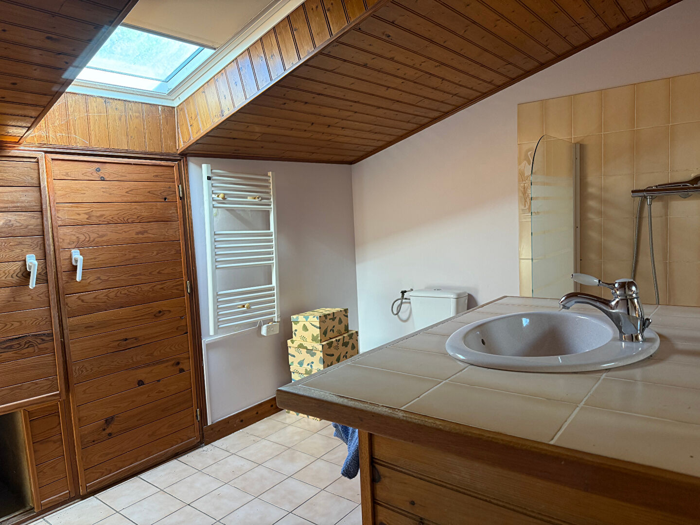 Photo MAISON DE CHARME ET SES DÉPENDANCES SUR JARDIN BUCOLIQUE image 5/6