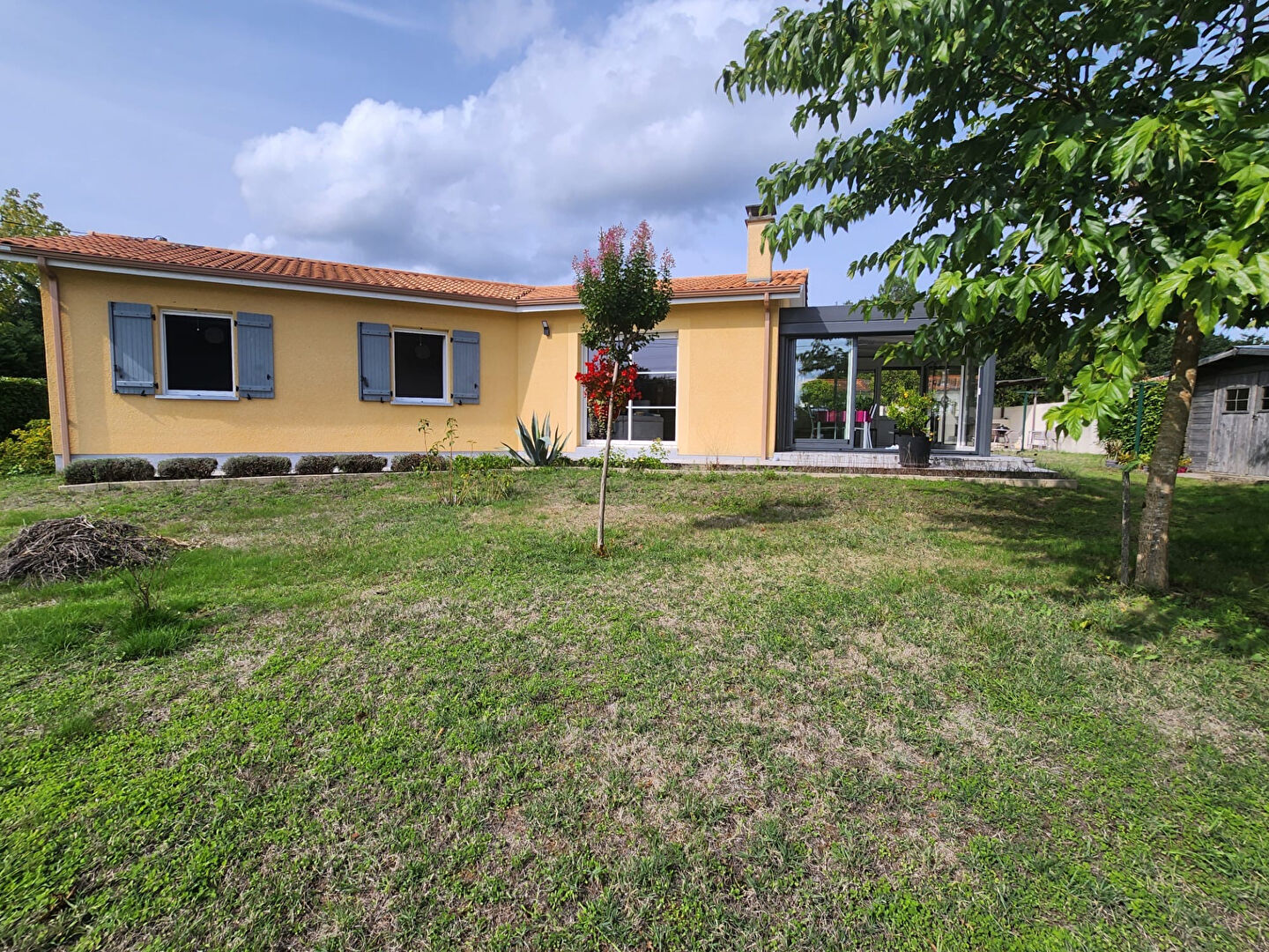 Maison contemporaine 3 chambres Saint Christoly De Blaye