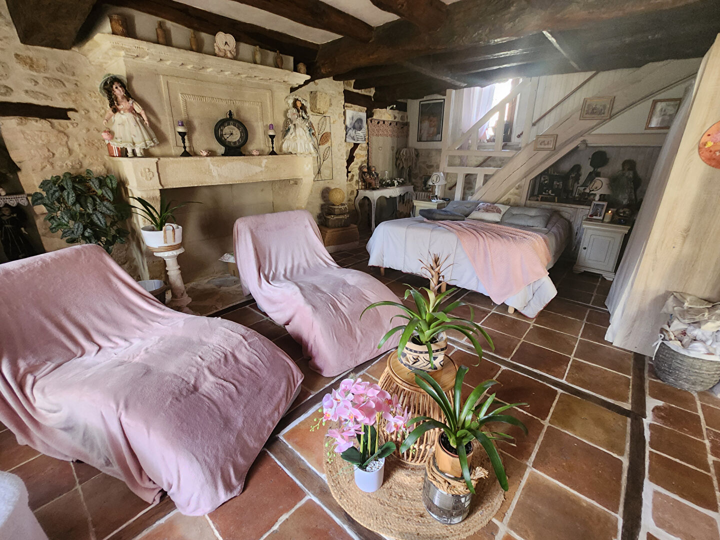 Photo OPPORTUNITÉ - VIAGER, maison en pierre de 196 m2 et dépendances sur jardin image 5/6