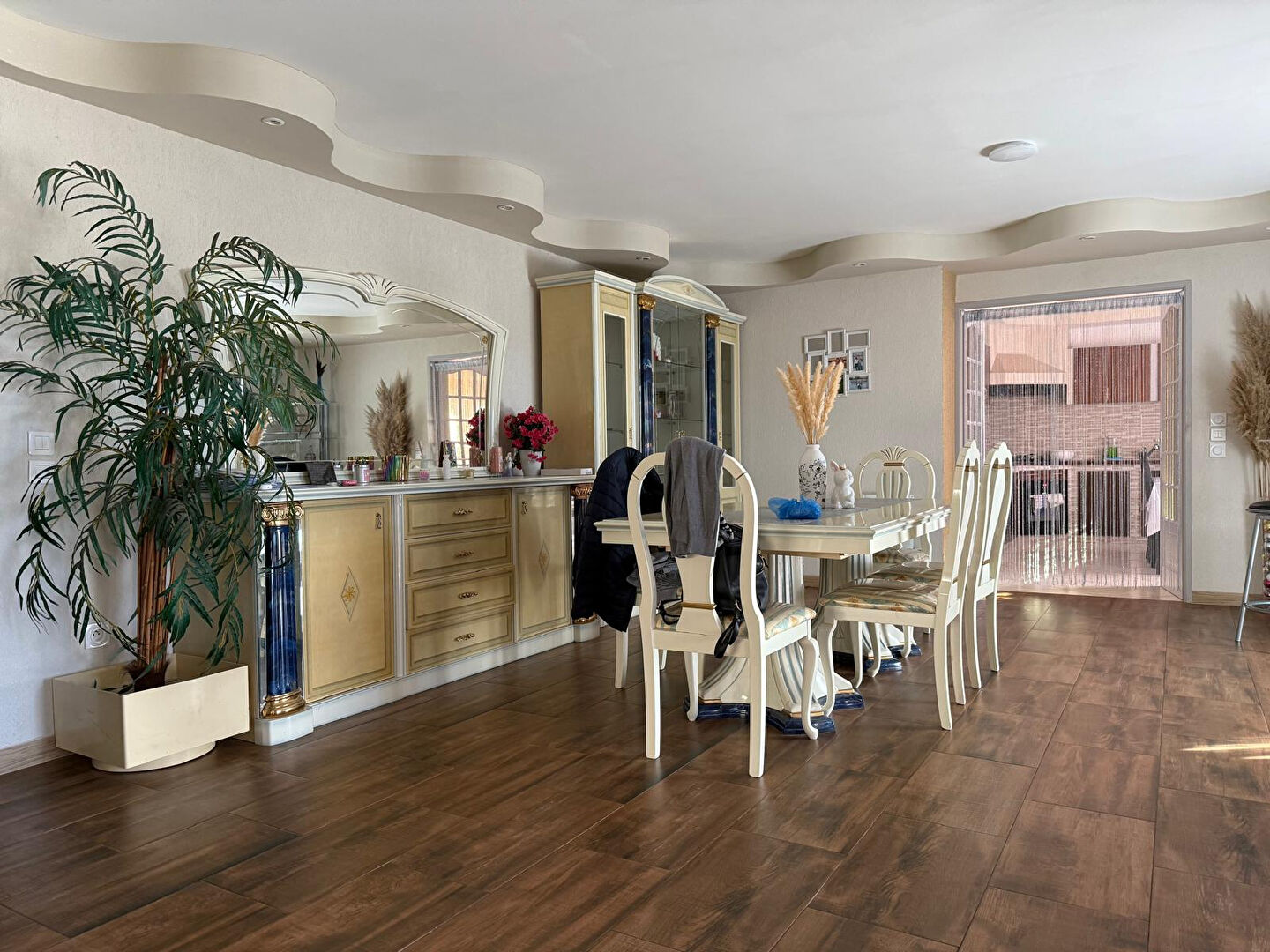 Photo MAISON DE 219 m2 AVEC JARDIN - 5 chambres et 1 bureau image 3/6