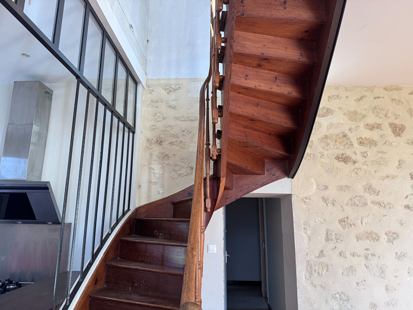 Photo Propriété en pierre de 1900 ? Cadre bucolique et vue imprenable* image 4/6