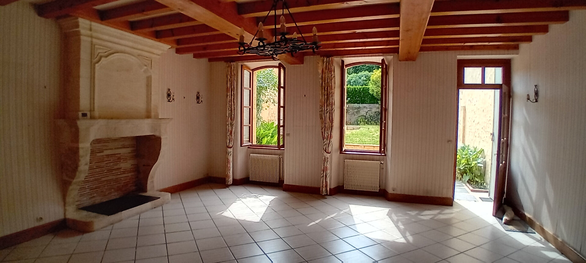 Photo A VENDRE MAISON DE VILLE AVEC JARDIN - BLAYE CENTRE image 2/6