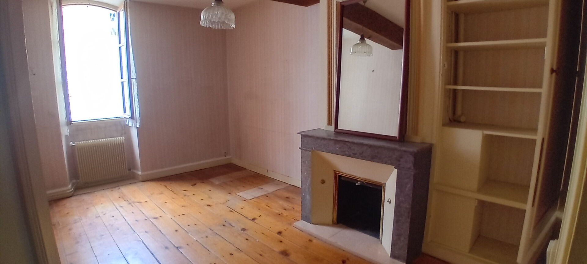 Photo A VENDRE MAISON DE VILLE AVEC JARDIN - BLAYE CENTRE image 5/6