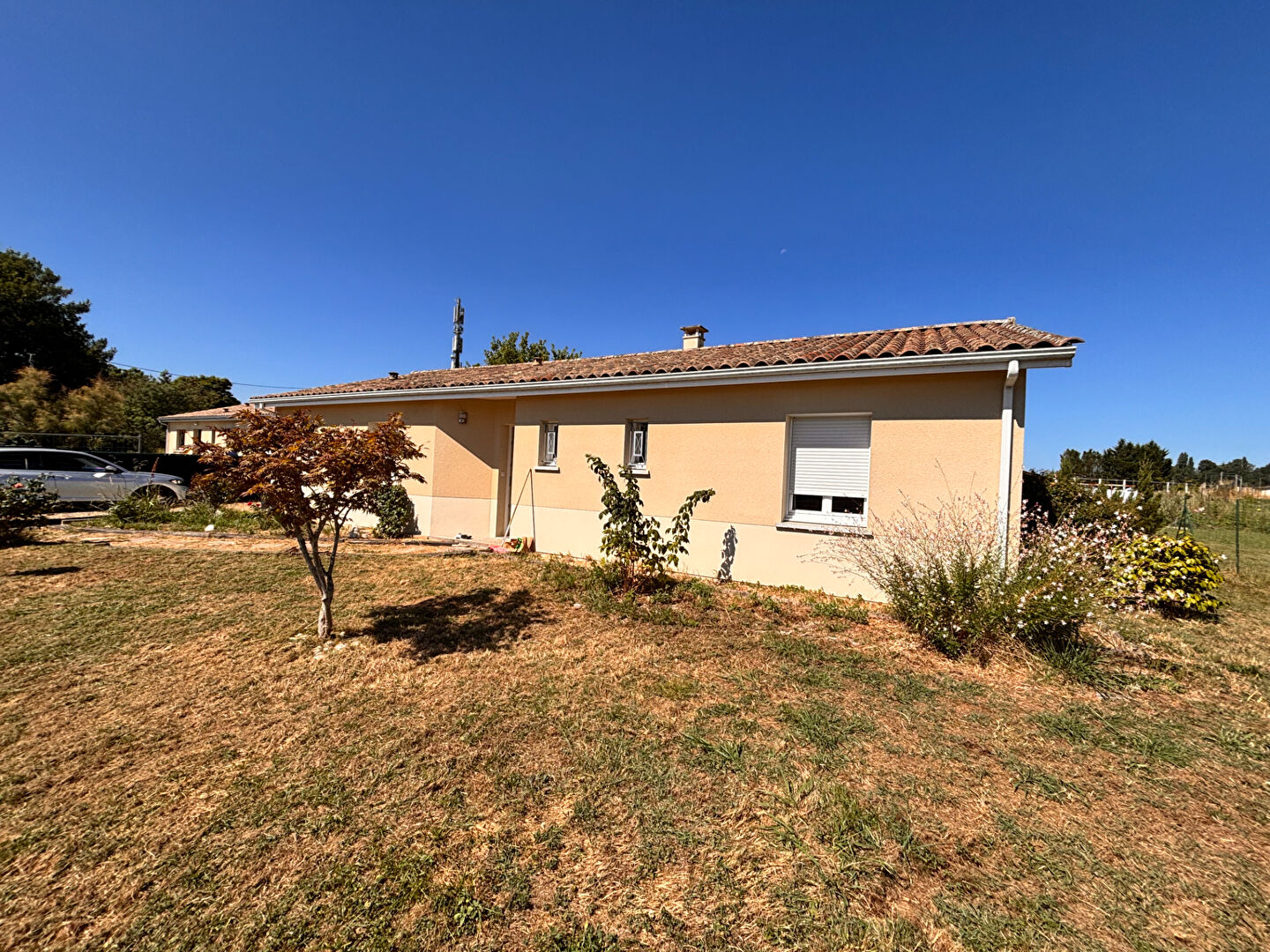 PUGNAC, MAISON DE PLAIN-PIED - 3 CHAMBRES, JARDIN