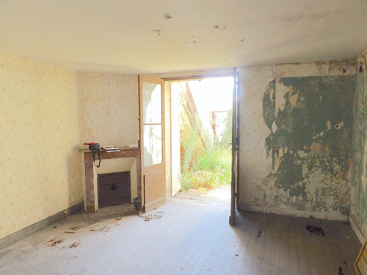 Photo A VENDRE APPARTEMENT 3 PIECES AVEC JARDIN- BORDEAUX BARRIERE DE TOULOUSE image 2/6