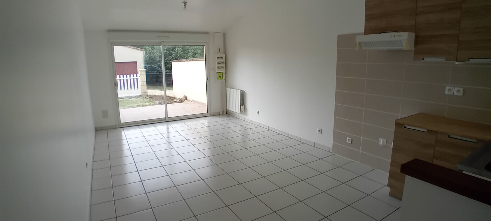 A VENDRE MAISON DE TYPE 3 AVEC GARAGE ET JARDIN - SECTEUR BLAYE