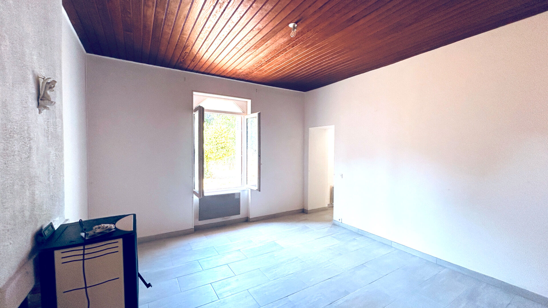 Photo A LOUER MAISON AVEC 3 CHAMBRES ET JARDIN - SECTEUR ETAULIERS - BRAUD ET SAINT LOUIS image 5/6