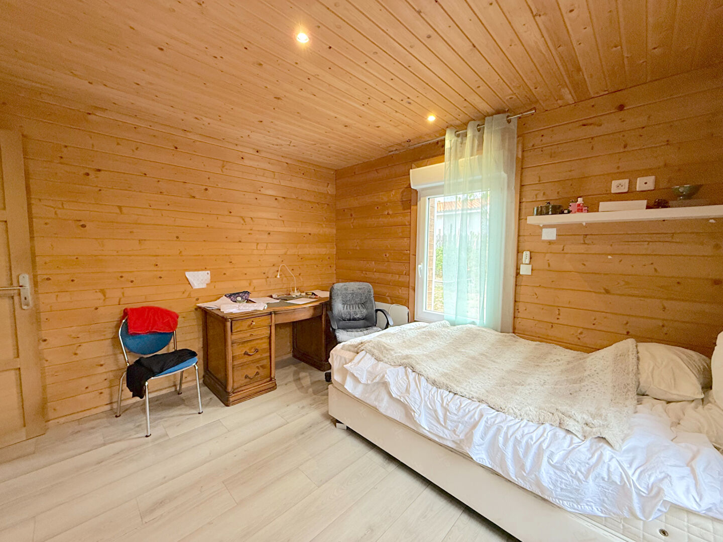 Photo A LOUER MAISON EN BOIS AVEC PISCINE ET JARDIN CLOS - SECTEUR SAINT SAVIN image 6/6
