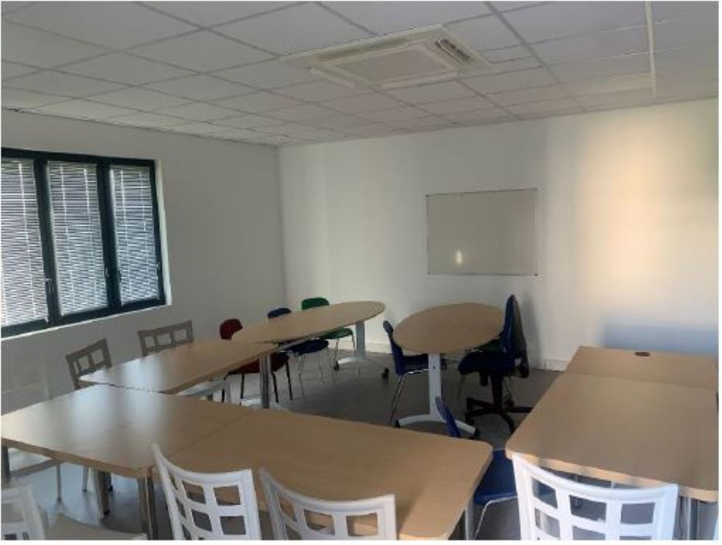 À VENDRE - Local commercial 790 m² - Laval