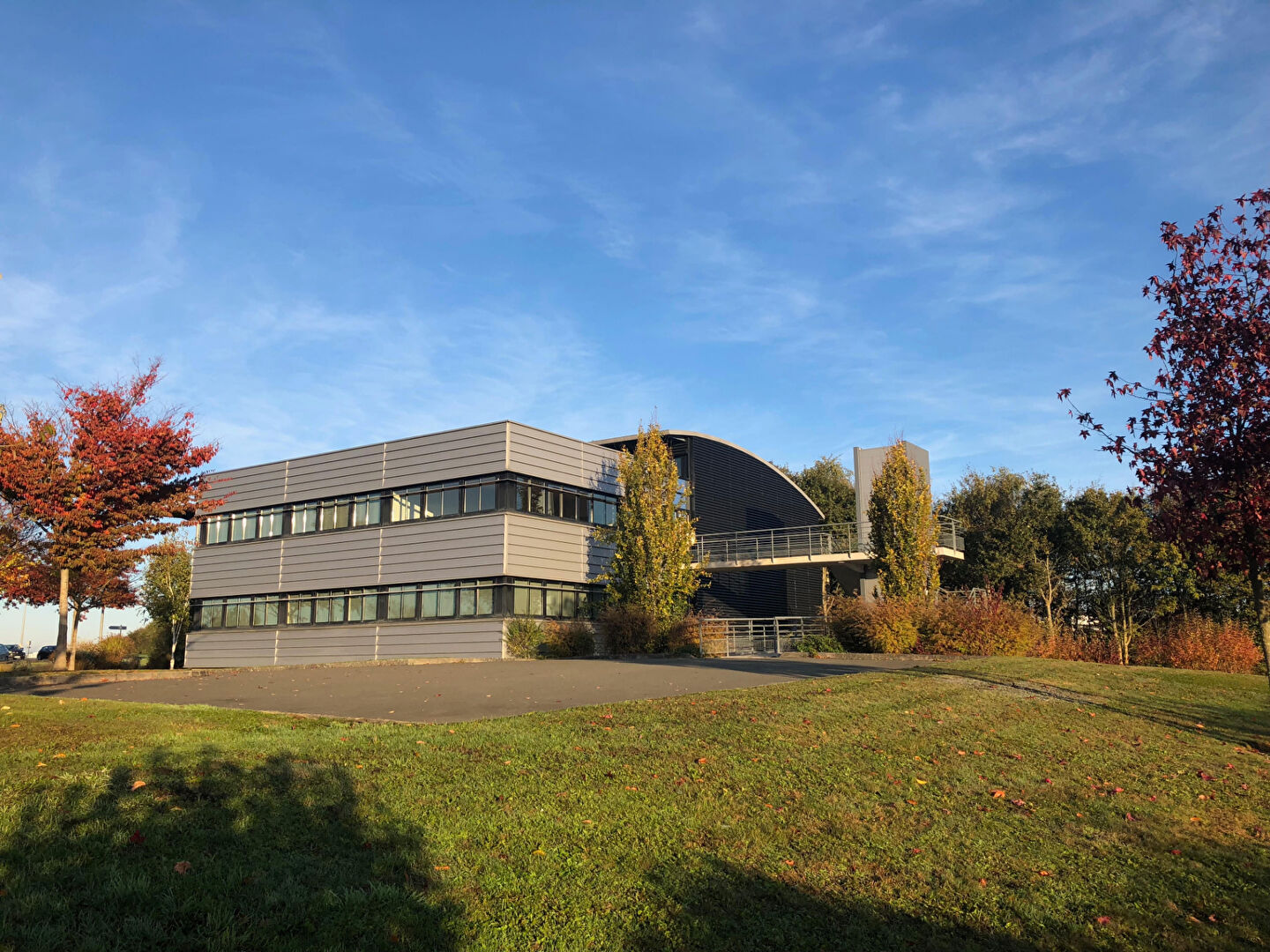 À LOUER - Bureaux 351 m² divisibles - Laval Agglo