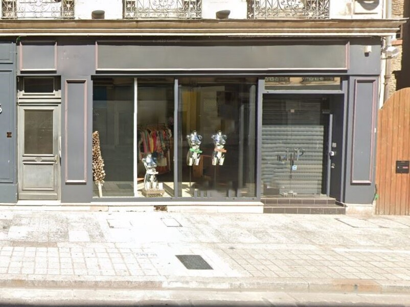 À VENDRE - Murs commerciaux 74 m² - Centre-ville de Laval