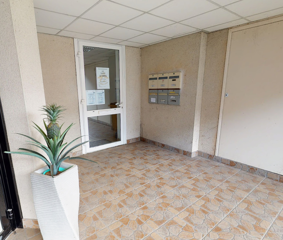 À LOUER - Local commercial 145 m² - Mayenne