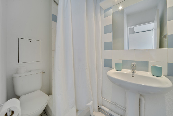 Photo A VISITER - PROCHE METRO -STUDIO 18M2 image 2/3